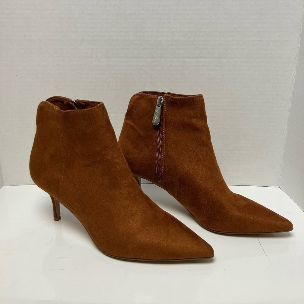 Charles David tan or camel color ankle pointy toe boots size 8 - Picture 3 of 8